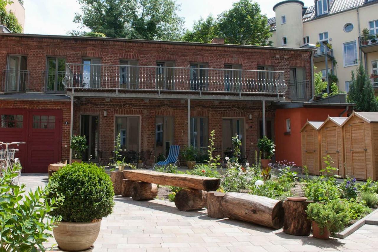 Апартаменти Beautiful And Cozy Remise For Up To 6 Guests Берлін Екстер'єр фото